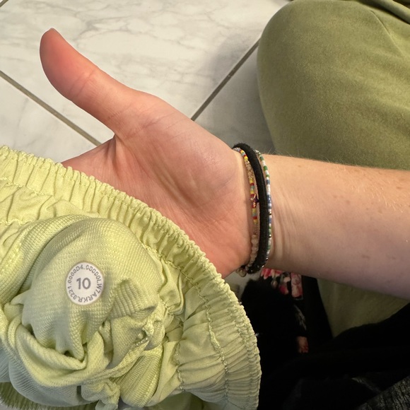 Lululemon hotty hot shorts - Picture 3 of 3